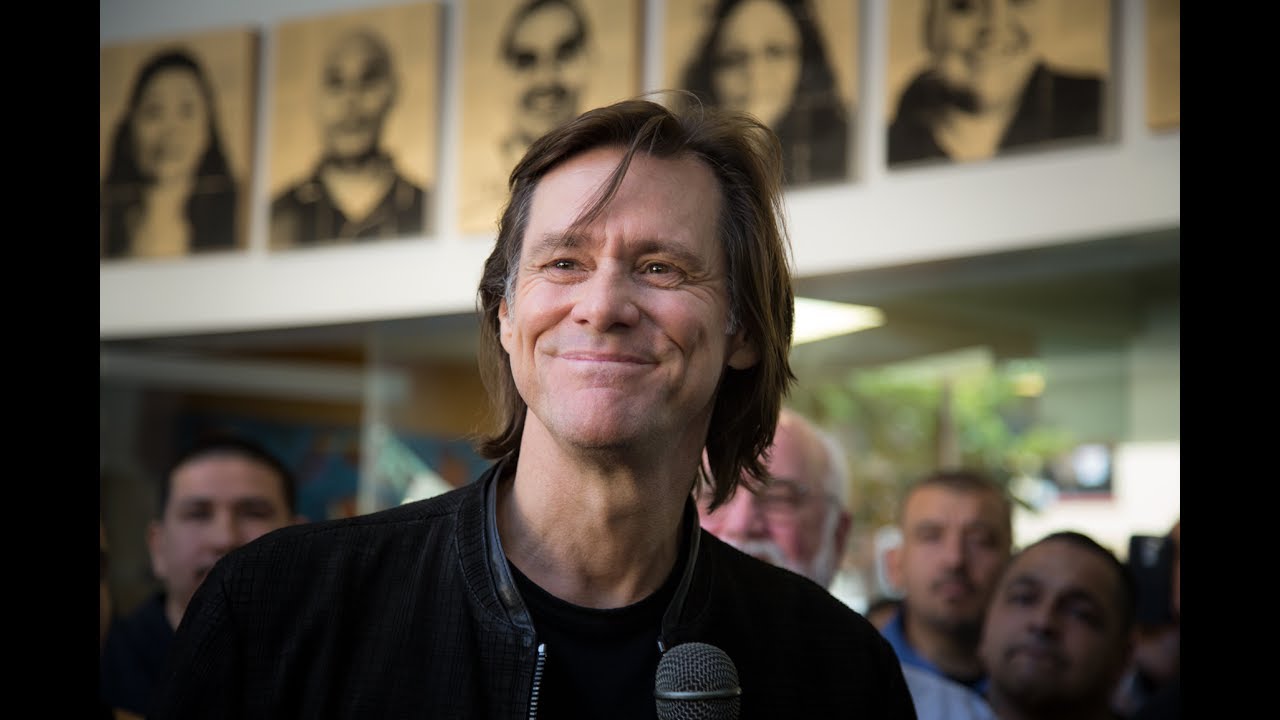 Jim Carrey prega sobre salvação em Cristo em centro de recuperação