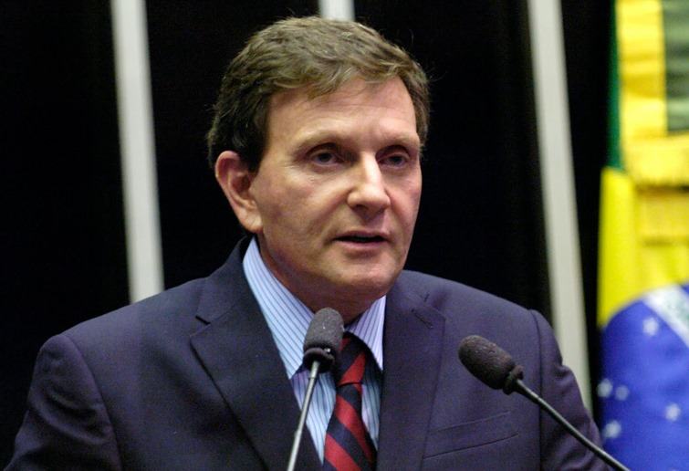 Crivella anuncia que não destinará verbas para Parada Gay no Rio e irrita militância LGBT